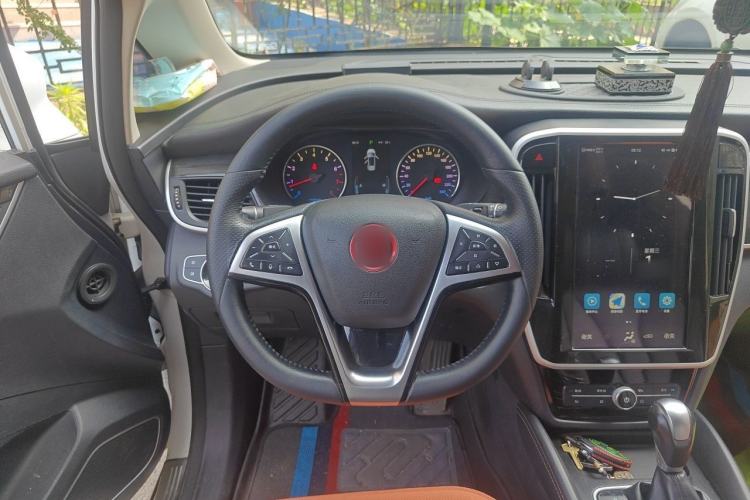 Used BYD Song MAX 2017 1.5T Automatic Smart Connect Prestige 7-Seater Steering Wheel