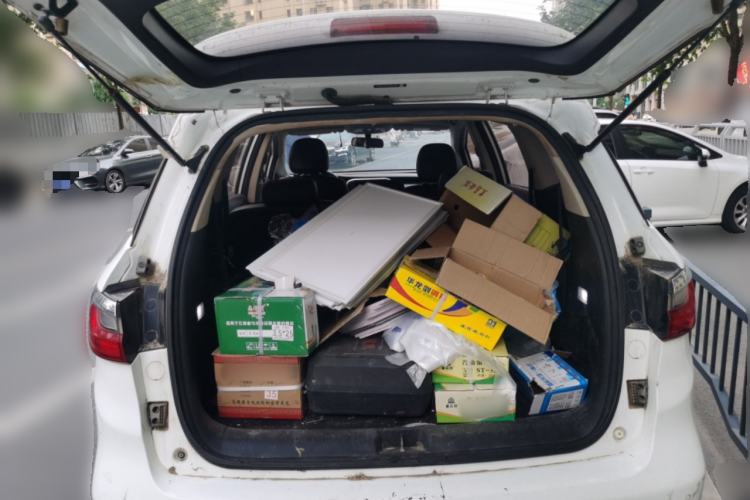 Used BYD Song MAX 2017 1.5T Automatic Smart Connect Elite 7-Seater Trunk