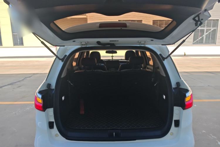 Used BYD Song MAX 2017 1.5T Automatic Smart Connect Elite 7-Seater Trunk