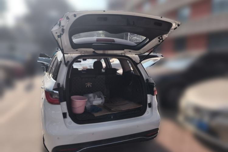Used BYD Song MAX 2017 1.5T Automatic Smart Connect Elite 7-Seater Trunk