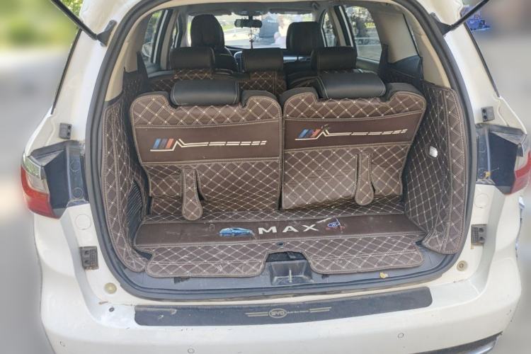 Used BYD Song MAX 2017 1.5T Manual Smart Connect Luxury 7-Seater Trunk