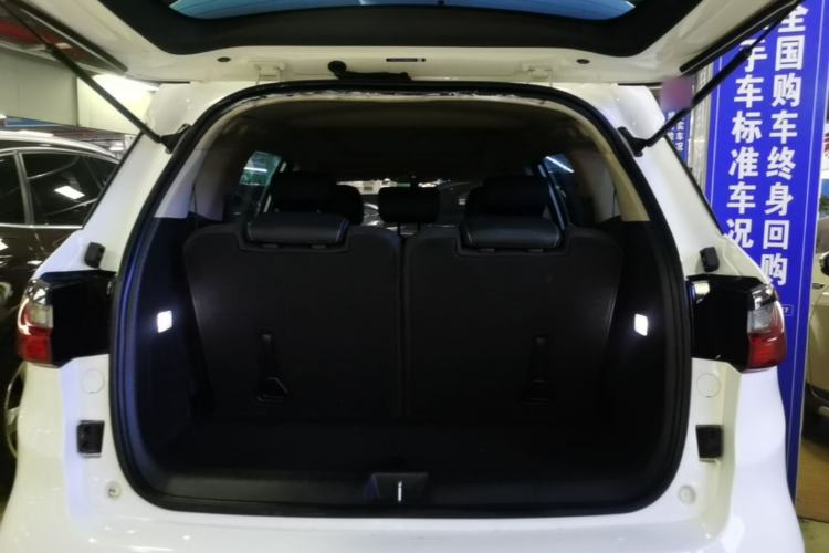 Used BYD Song MAX 2017 1.5T Automatic Smart Connect Elite 7-Seater Trunk