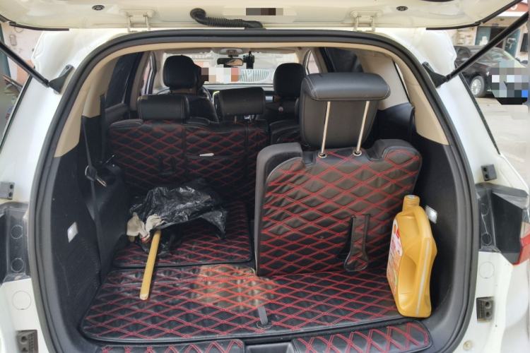 Used BYD Song MAX 2017 1.5T Automatic Smart Connect Elite 7-Seater Trunk