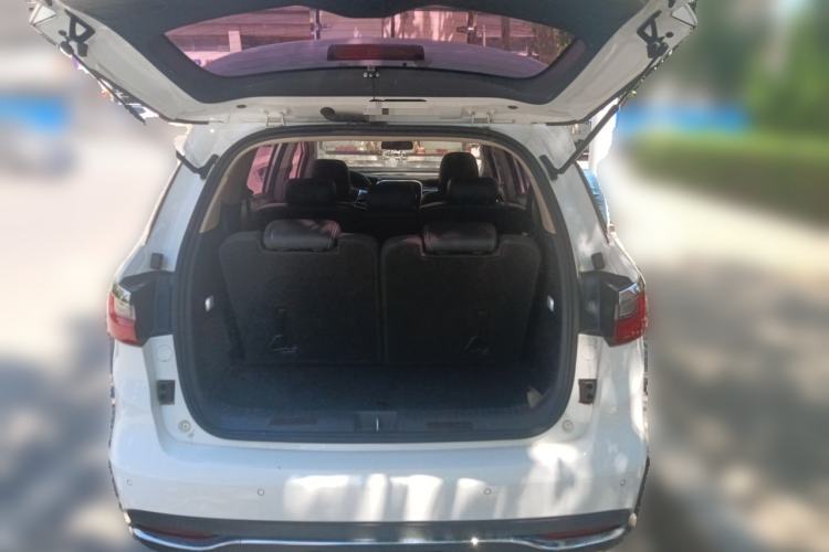 Used BYD Song MAX 2017 1.5T Automatic Smart Connect Elite 7-Seater Trunk