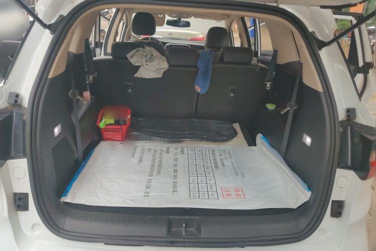Used BYD Song MAX 2017 1.5T Automatic Smart Connect Elite 7-Seater Trunk