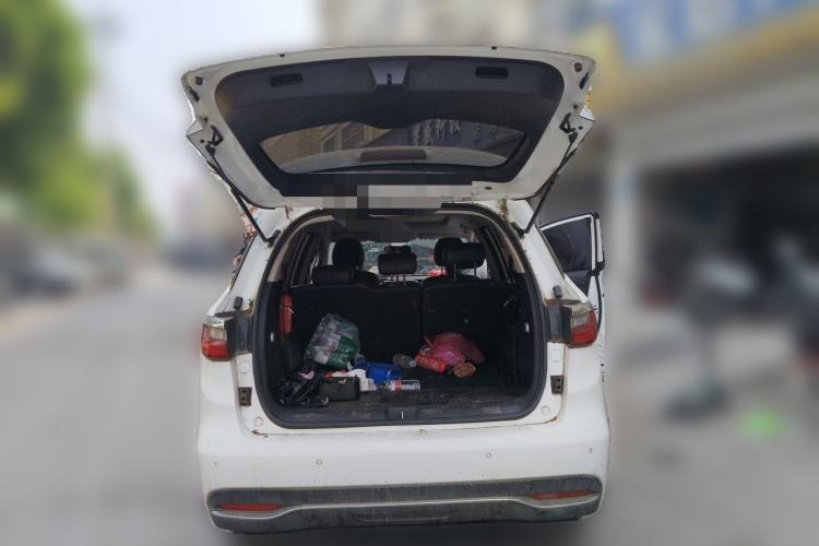 Used BYD Song MAX 2017 1.5T Automatic Smart Connect Elite 7-Seater Trunk