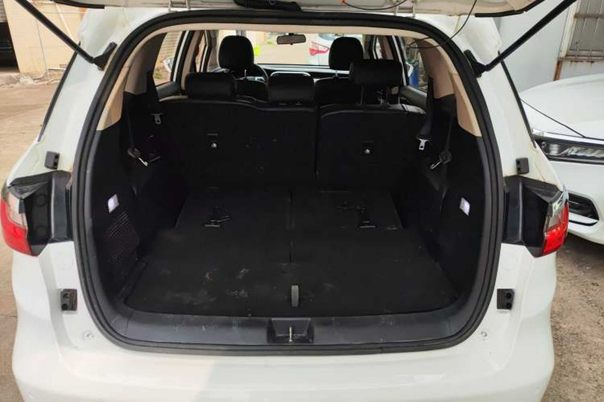 Used BYD Song MAX 2017 1.5T Manual Smart Connect Luxury 7-Seater Trunk
