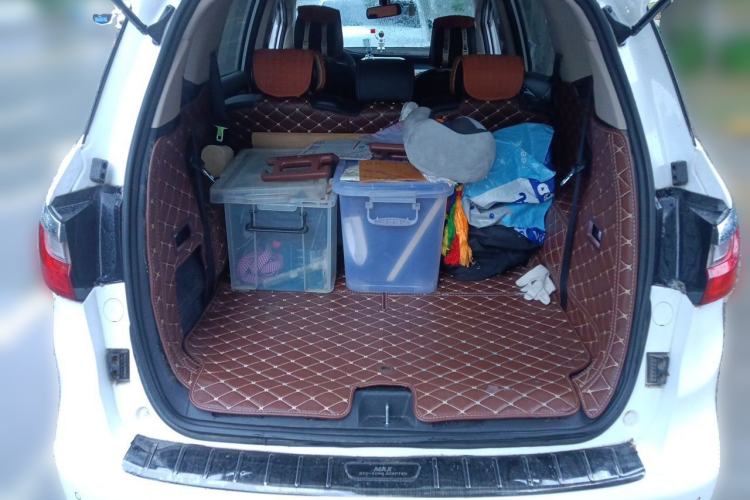 Used BYD Song MAX 2017 1.5T Automatic Smart Connect Elite 7-Seater Trunk