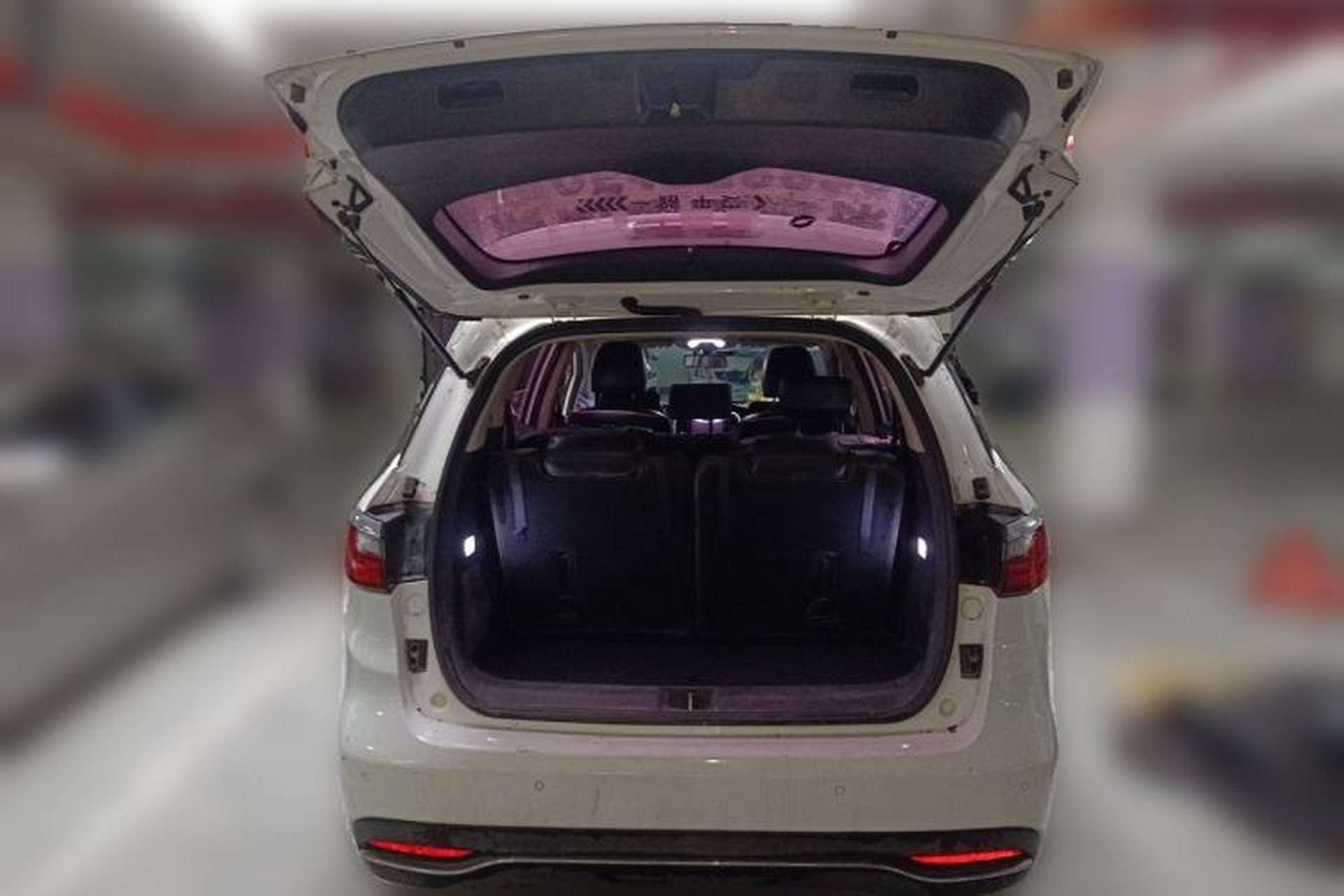 Used BYD Song MAX 2017 1.5T Automatic Smart Connect Elite 7-Seater Trunk