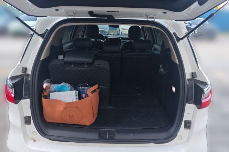 Used BYD Song MAX 2017 1.5T Automatic Smart Connect Prestige 7-Seater Trunk