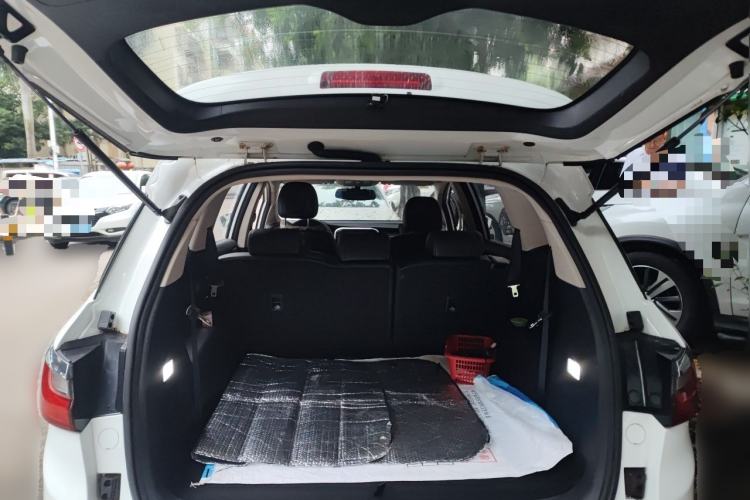 Used BYD Song MAX 2017 1.5T Automatic Smart Connect Elite 7-Seater Trunk