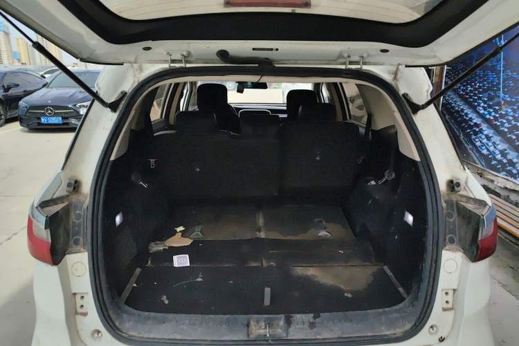 Used BYD Song MAX 2017 1.5T Automatic Smart Connect Elite 7-Seater Trunk
