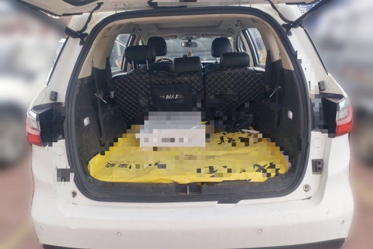 Used BYD Song MAX 2017 1.5T Automatic Smart Connect Elite 7-Seater Trunk