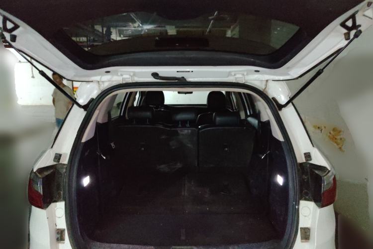 Used BYD Song MAX 2017 1.5T Automatic Smart Connect Elite 7-Seater Trunk