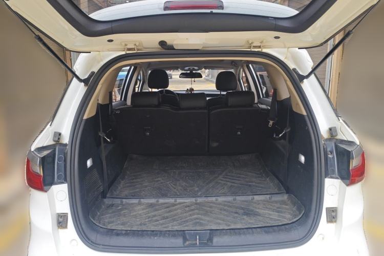 Used BYD Song MAX 2017 1.5T Automatic Smart Connect Elite 7-Seater Trunk