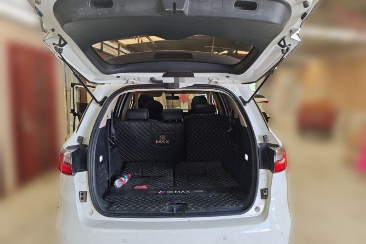 Used BYD Song MAX 2017 1.5T Automatic Smart Connect Elite 7-Seater Trunk