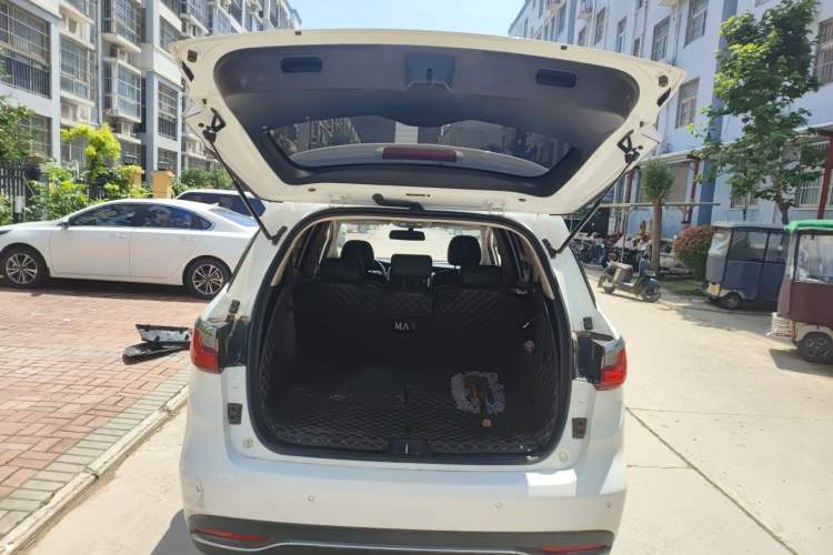 Used BYD Song MAX 2017 1.5T Automatic Smart Connect Elite 7-Seater Trunk