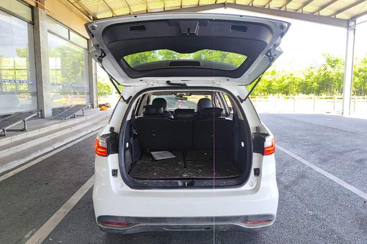 Used BYD Song MAX 2017 1.5T Automatic Smart Connect Prestige 7-Seater Trunk