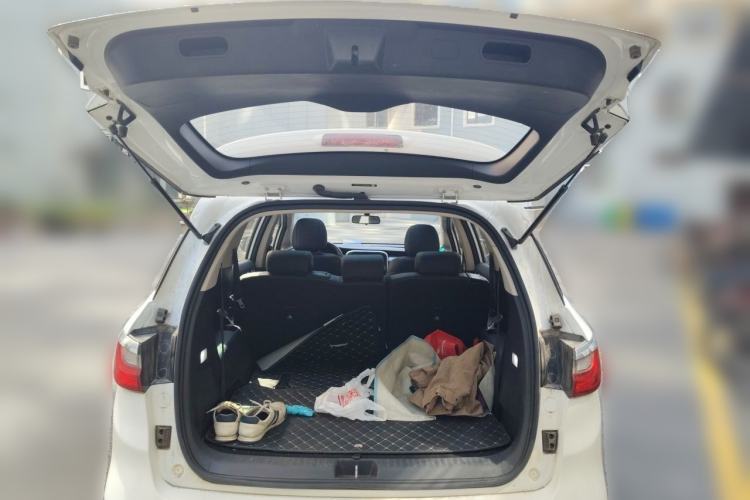 Used BYD Song MAX 2017 1.5T Automatic Smart Connect Elite 7-Seater Trunk