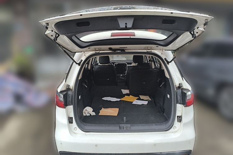 Used BYD Song MAX 2017 1.5T Automatic Smart Connect Elite 7-Seater Trunk