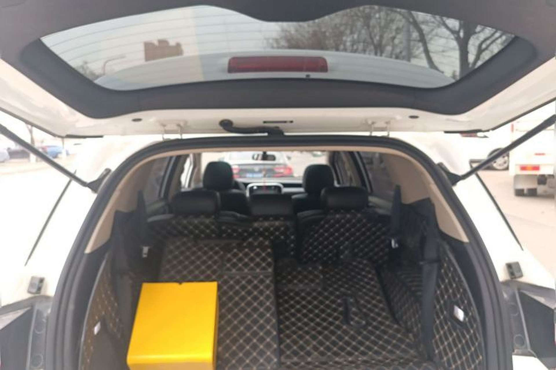 Used BYD Song MAX 2017 1.5T Automatic Smart Connect Elite 7-Seater Trunk