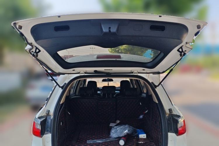Used BYD Song MAX 2017 1.5T Automatic Smart Connect Elite 7-Seater Trunk