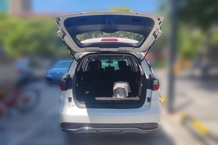 Used BYD Song MAX 2017 1.5T Automatic Smart Connect Prestige 7-Seater Trunk