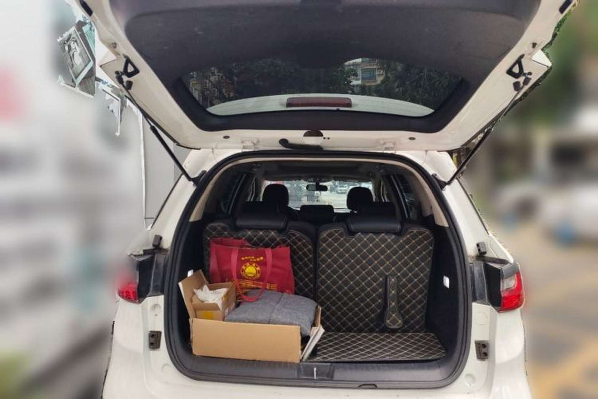 Used BYD Song MAX 2017 1.5T Automatic Smart Connect Prestige 7-Seater Trunk