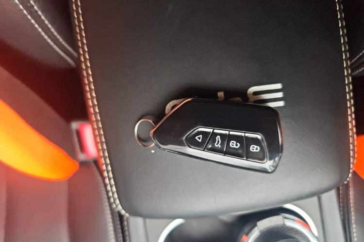 Used BYD Song MAX 2017 1.5T Automatic Smart Connect Prestige 7-Seater Vehicle Key