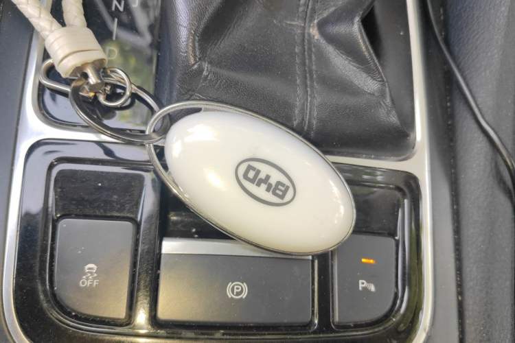 Used BYD Song MAX 2017 1.5T Automatic Smart Connect Elite 7-Seater Vehicle Key