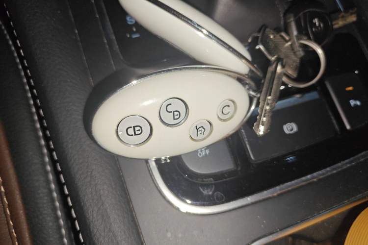 Used BYD Song MAX 2017 1.5T Automatic Smart Connect Elite 7-Seater Vehicle Key
