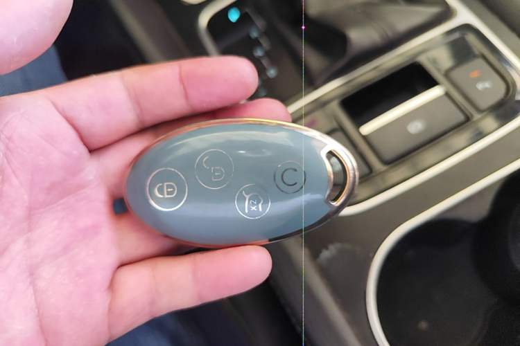 Used BYD Song MAX 2017 1.5T Automatic Smart Connect Prestige 7-Seater Vehicle Key