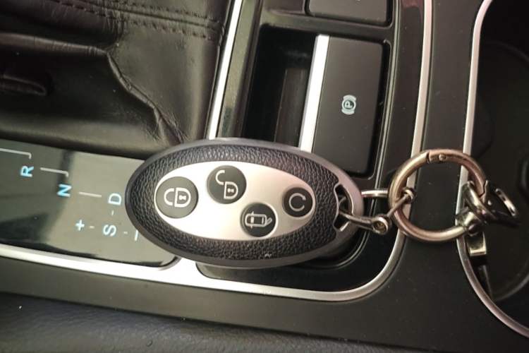 Used BYD Song MAX 2017 1.5T Automatic Smart Connect Elite 7-Seater Vehicle Key