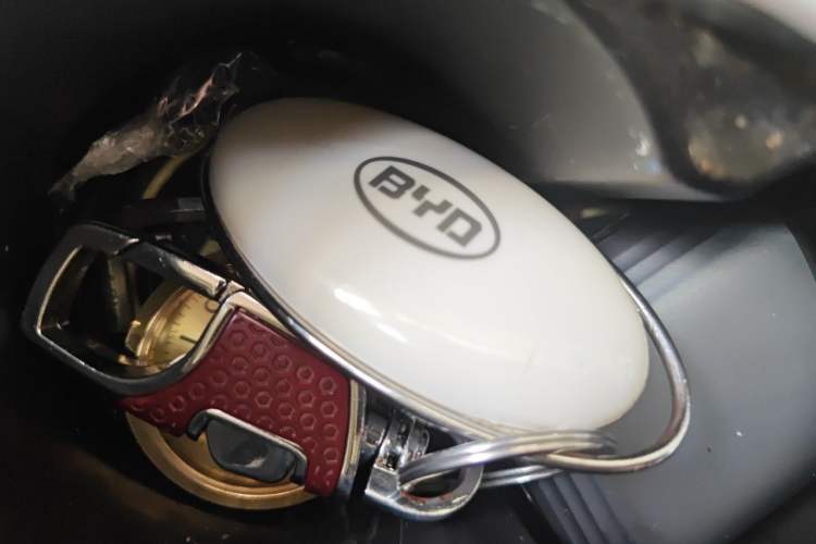 Used BYD Song MAX 2017 1.5T Automatic Smart Connect Elite 7-Seater Vehicle Key