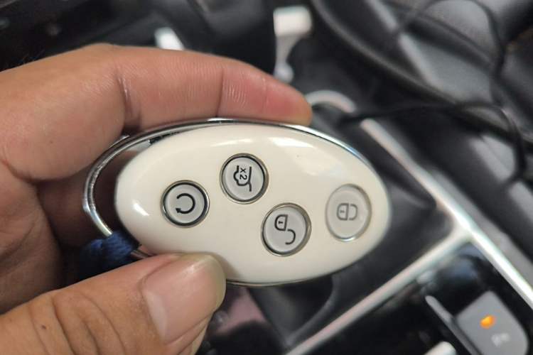 Used BYD Song MAX 2017 1.5T Automatic Smart Connect Elite 7-Seater Vehicle Key