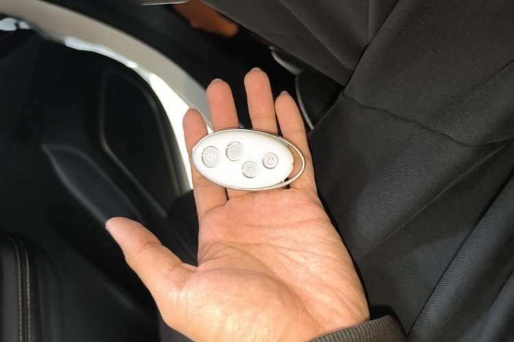 Used BYD Song MAX 2017 1.5T Automatic Smart Connect Elite 7-Seater Vehicle Key