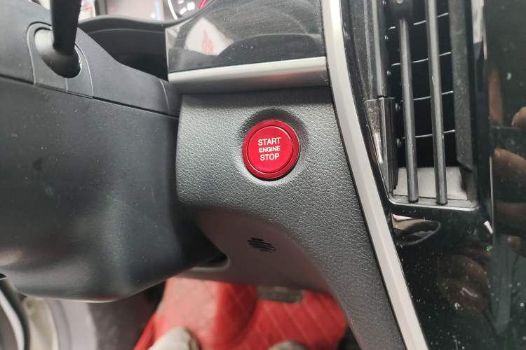 Used BYD Song MAX 2017 1.5T Automatic Smart Connect Prestige 7-Seater Vehicle Key