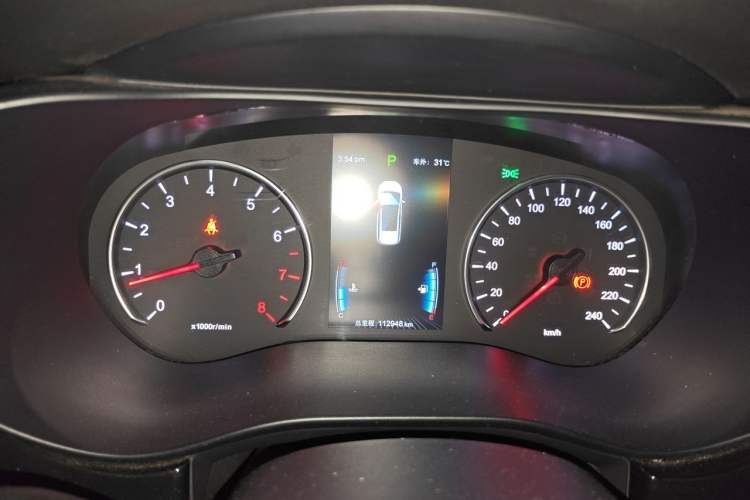 Used BYD Song MAX 2018 1.5T Automatic Smart Connect Elite Model with 6 Seats Instrument Cluster