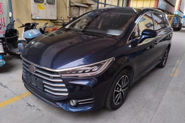 Used BYD Song MAX 2018 1.5T Automatic Smart Connect Elite Model with 6 Seats