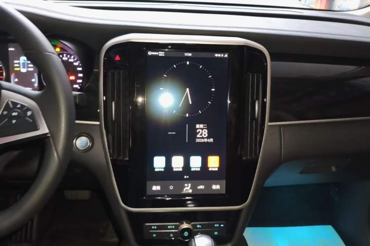 Used BYD Song MAX 2018 1.5T Automatic Smart Connect Elite Model with 6 Seats Audio And AC Panel