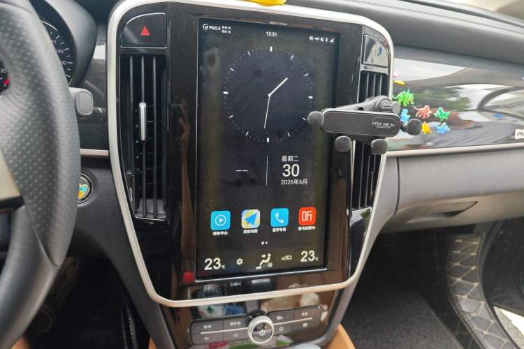 Used BYD Song MAX 2018 1.5T Automatic Smart Connect Elite Model with 6 Seats Audio And AC Panel