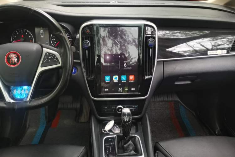 Used BYD Song MAX 2018 1.5T Automatic Smart Connect Luxury 7-Seater Audio And AC Panel