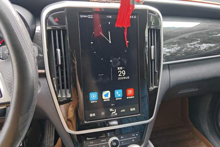 Used BYD Song MAX 2018 1.5T Automatic Smart Connect Elite Model with 6 Seats Audio And AC Panel