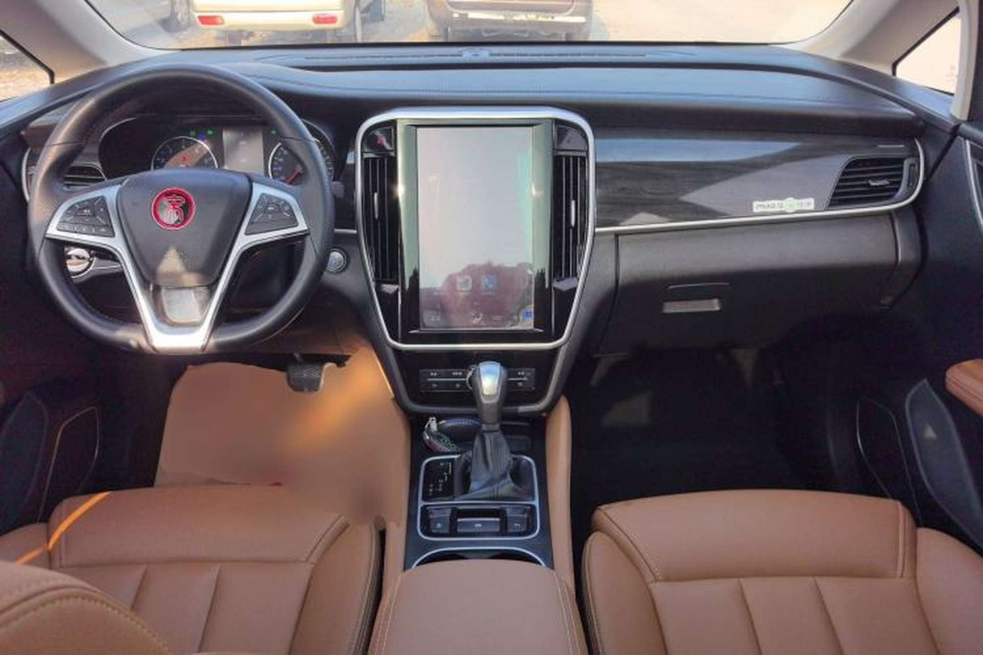 Used BYD Song MAX 2018 1.5T Automatic Smart Connect Luxury 6-Seater Center Console