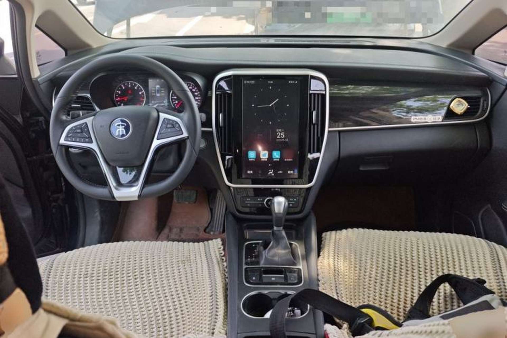 Used BYD Song MAX 2018 1.5T Automatic Smart Connect Elite Model with 6 Seats Center Console