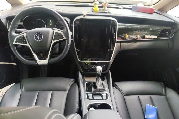 Used BYD Song MAX 2018 1.5T Automatic Smart Connect Elite Model with 6 Seats Center Console