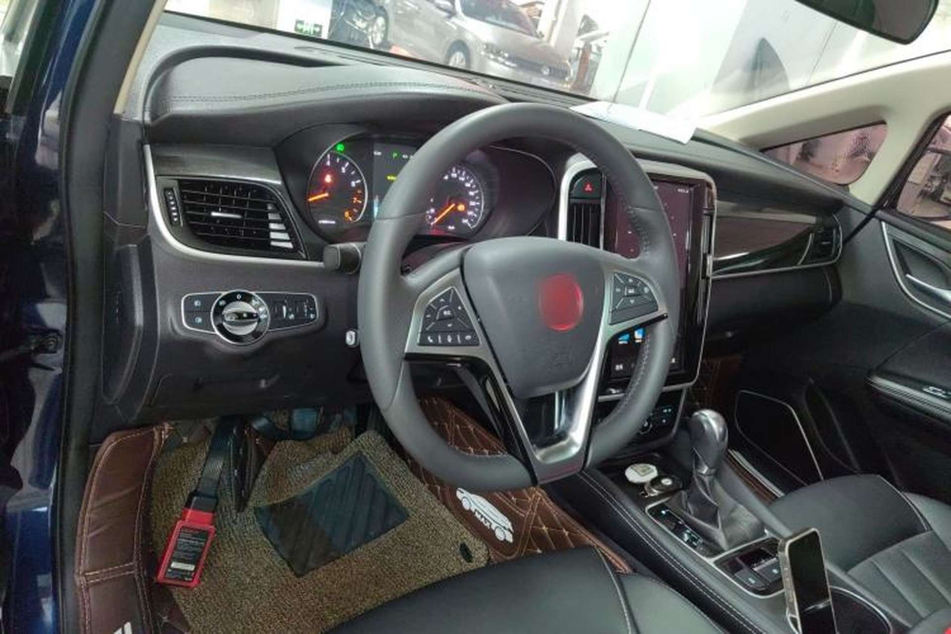 Used BYD Song MAX 2018 1.5T Automatic Smart Connect Elite Model with 6 Seats Center Console