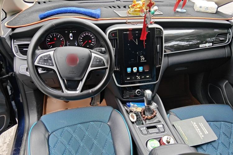Used BYD Song MAX 2018 1.5T Automatic Smart Connect Elite Model with 6 Seats Center Console