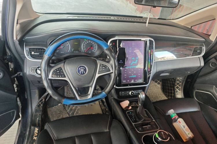 Used BYD Song MAX 2018 1.5T Automatic Smart Connect Luxury 6-Seater Center Console