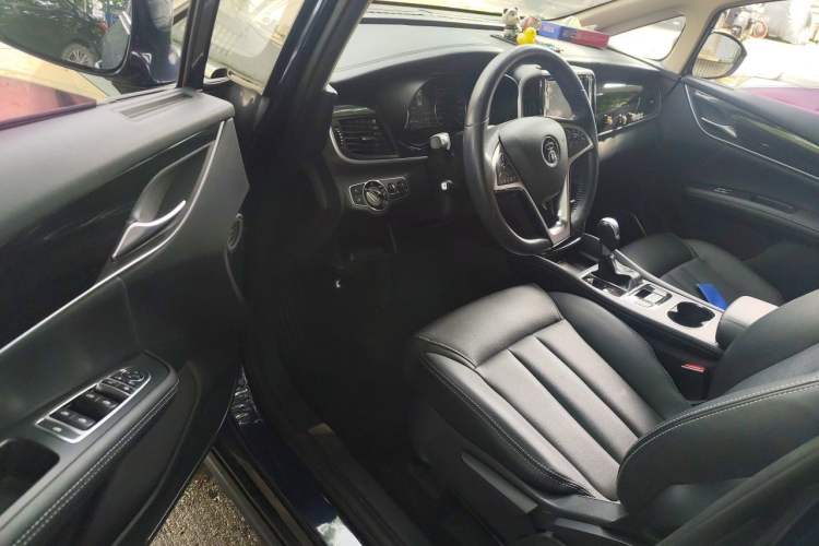 Used BYD Song MAX 2018 1.5T Automatic Smart Connect Elite Model with 6 Seats Driver Seat